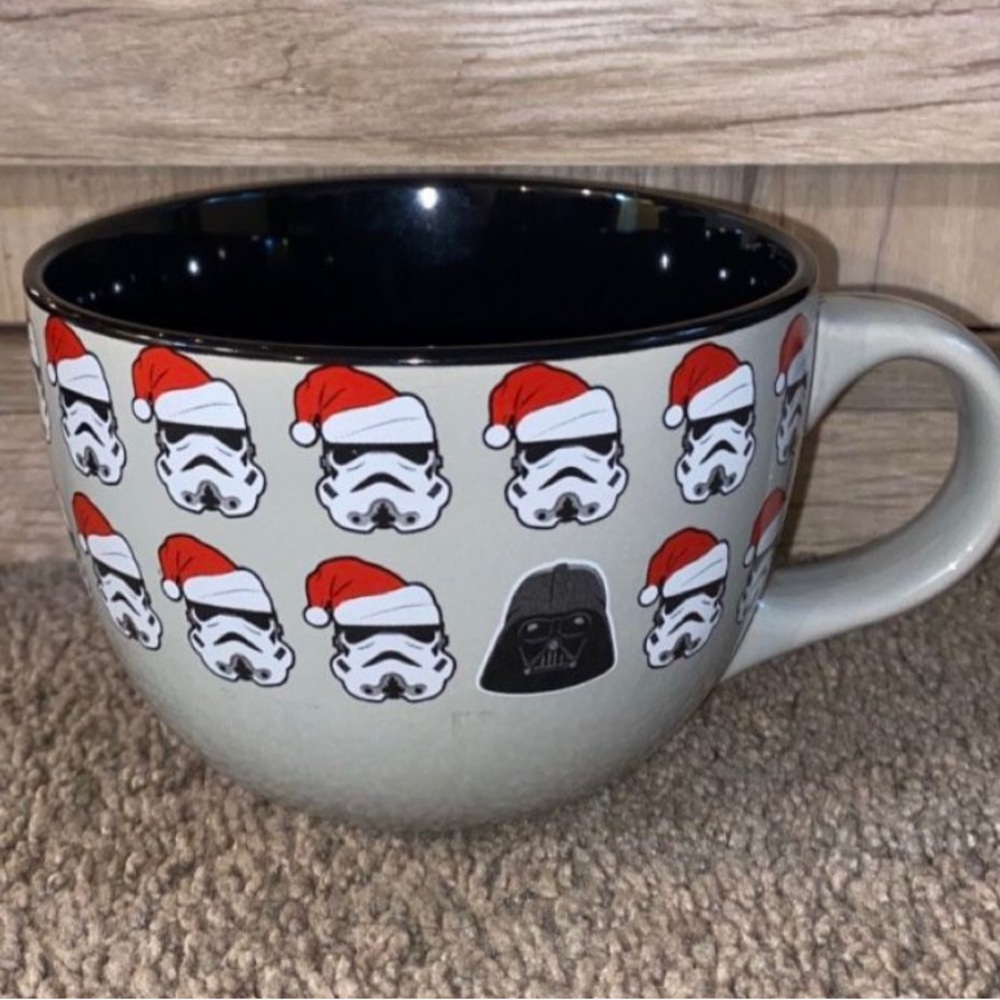 Star Wars holiday mug